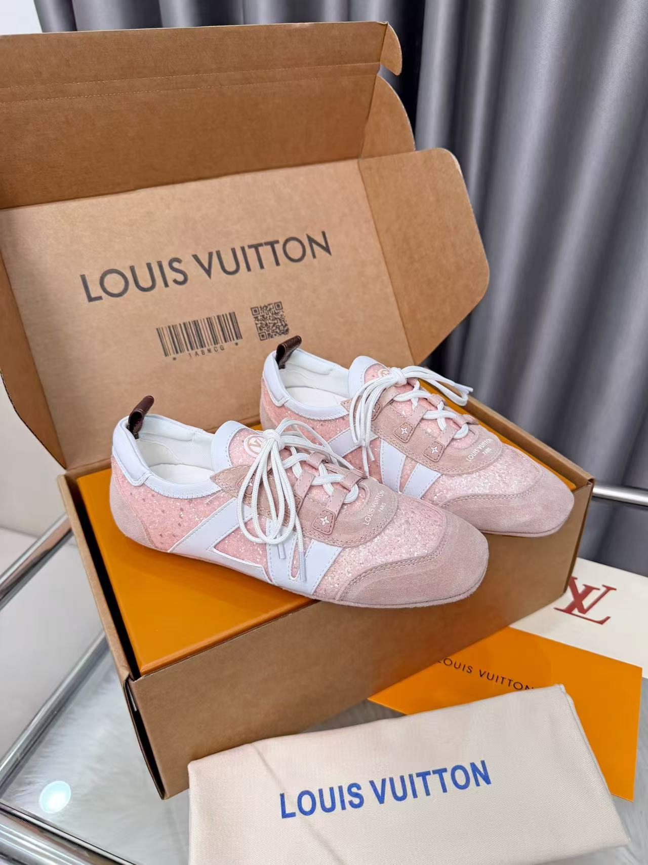LV Shoes AAA(Women)-105