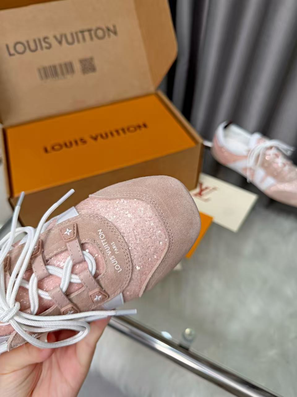 LV Shoes AAA(Women)-105