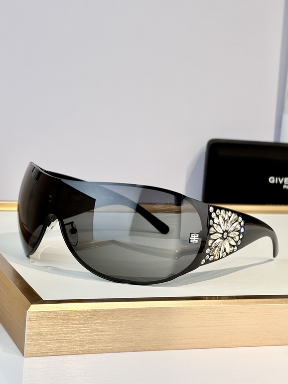 GIVENCHY Sunglasses(AAAA)-012