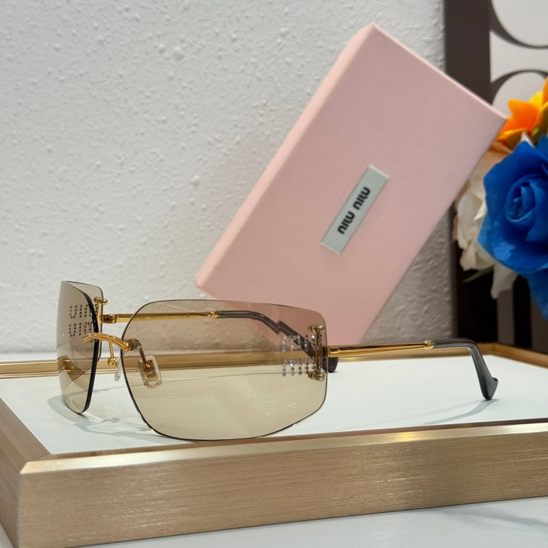 MIUMIU Sunglasses(AAAA)-967