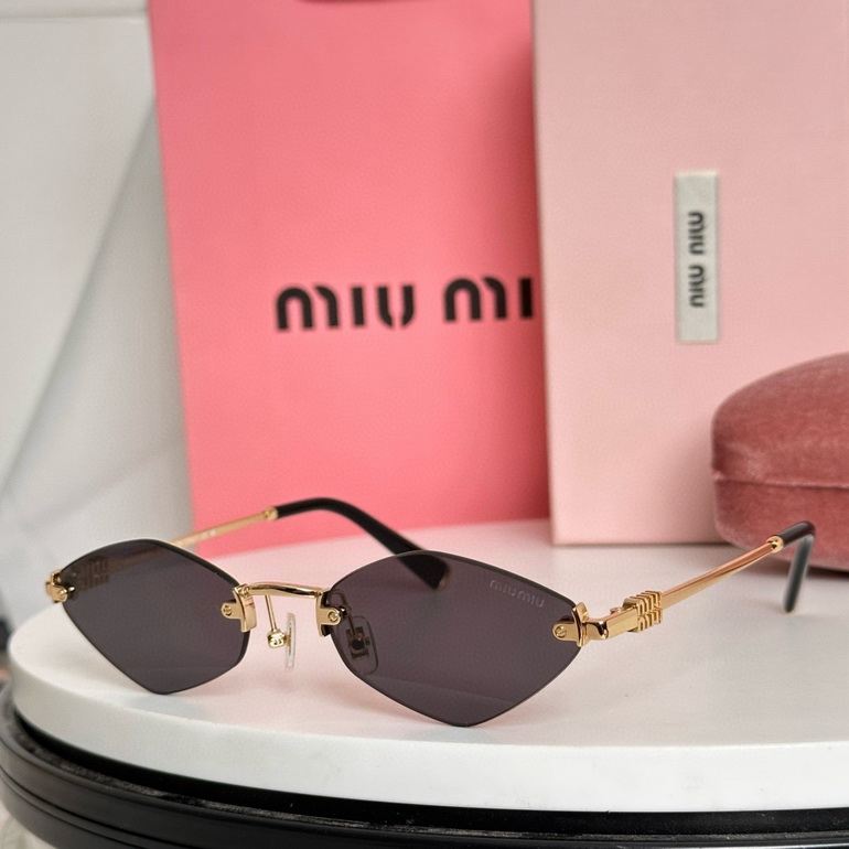 MIUMIU Sunglasses(AAAA)-930