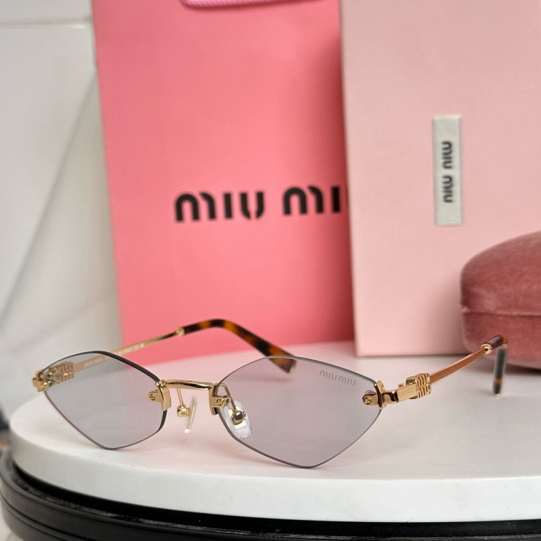MIUMIU Sunglasses(AAAA)-927
