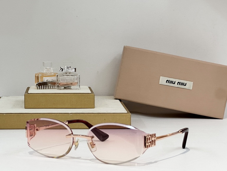 MIUMIU Sunglasses(AAAA)-902