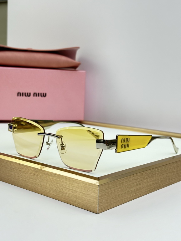 MIUMIU Sunglasses(AAAA)-770