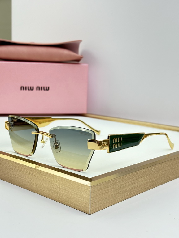 MIUMIU Sunglasses(AAAA)-769