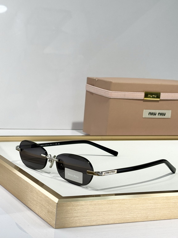 MIUMIU Sunglasses(AAAA)-686