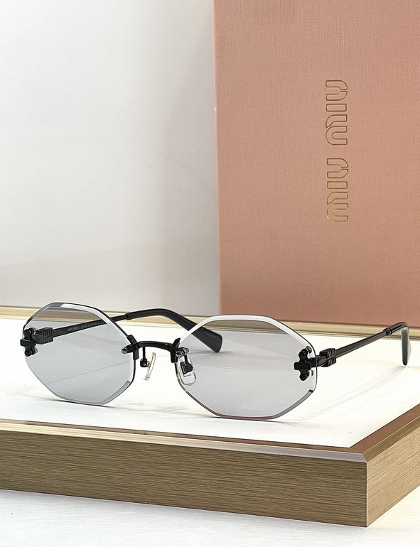 MIUMIU Sunglasses(AAAA)-538
