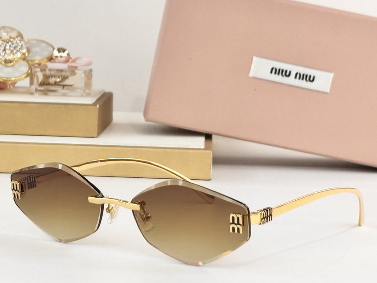 MIUMIU Sunglasses(AAAA)-299