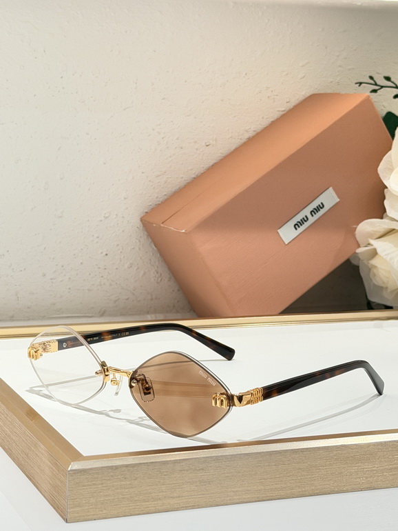 MIUMIU Sunglasses(AAAA)-045