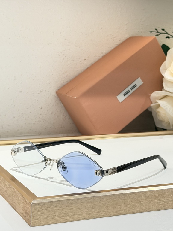 MIUMIU Sunglasses(AAAA)-042