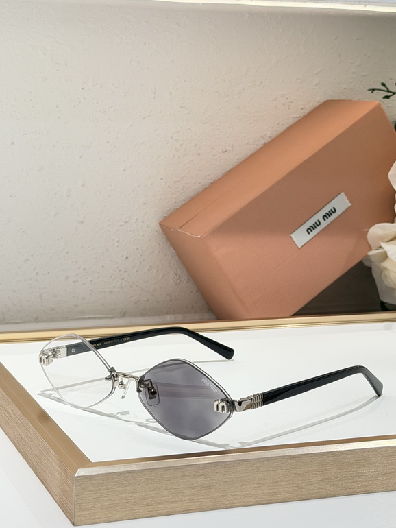 MIUMIU Sunglasses(AAAA)-041
