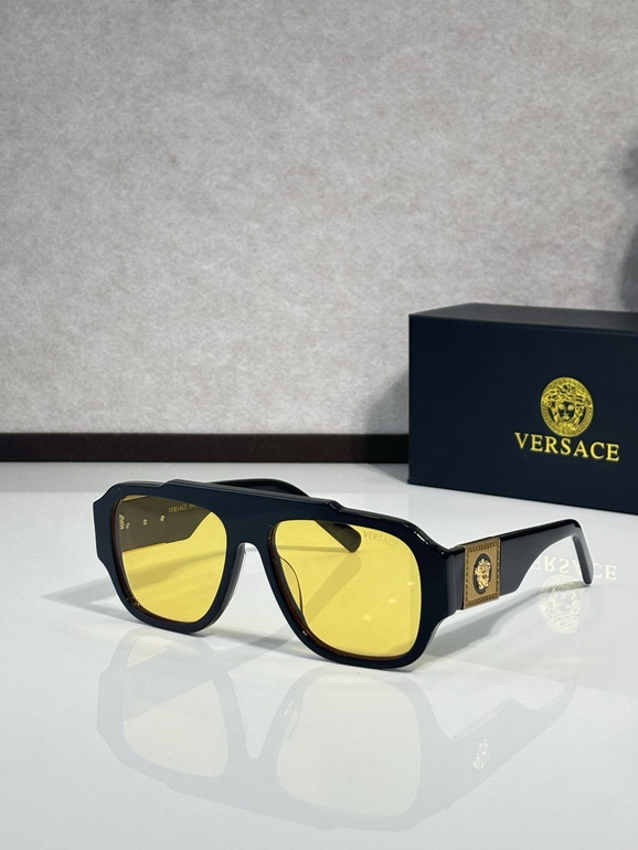 VERSACE Sunglasses(AAAA)-675