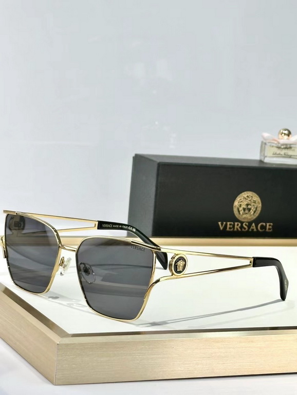 VERSACE Sunglasses(AAAA)-613