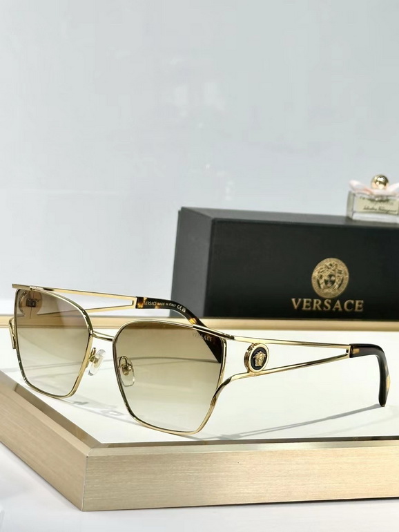 VERSACE Sunglasses(AAAA)-612