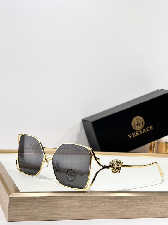VERSACE Sunglasses(AAAA)-580