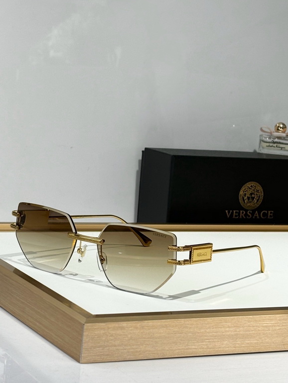 VERSACE Sunglasses(AAAA)-319