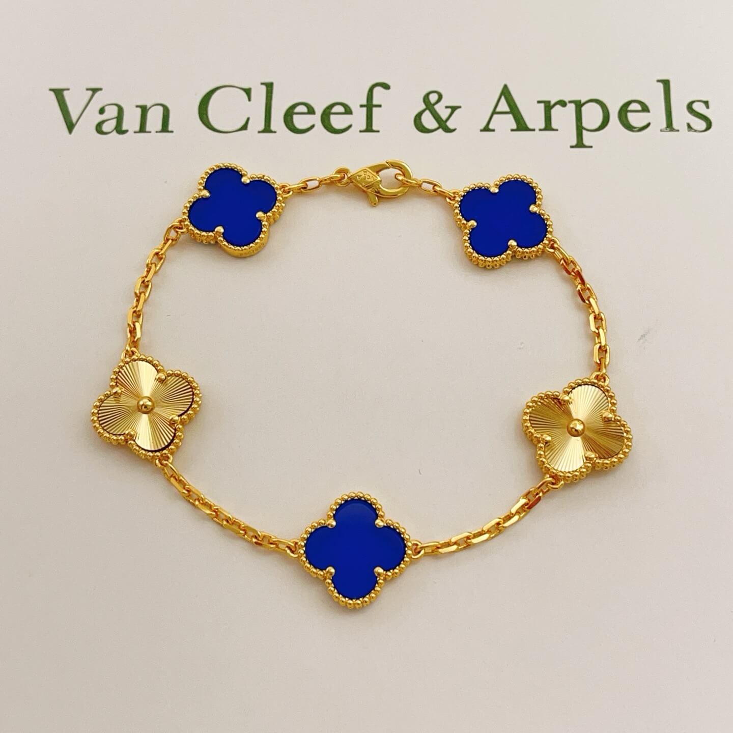 Van Cleef & Arpels Bracelet-003