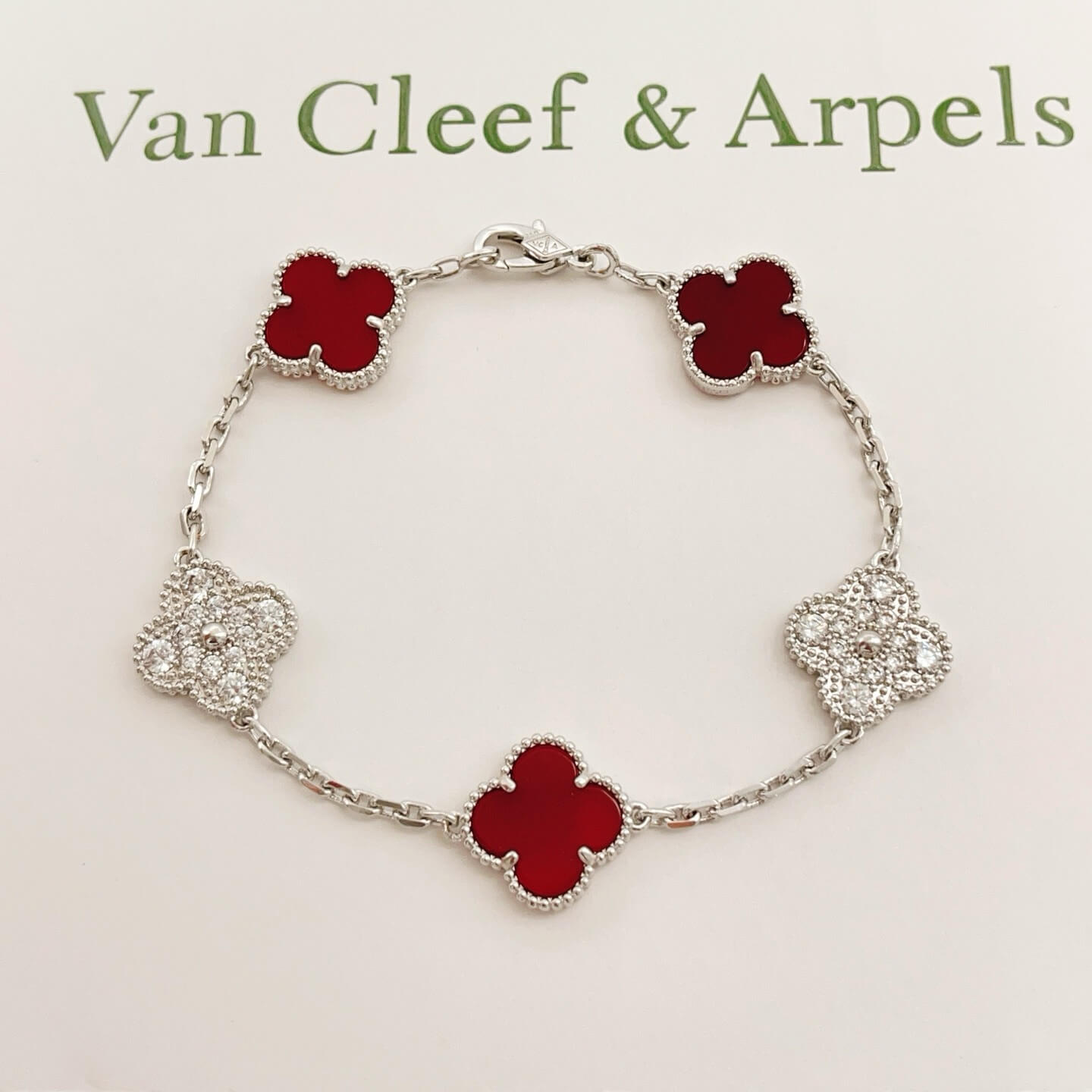Van Cleef & Arpels Bracelet-008