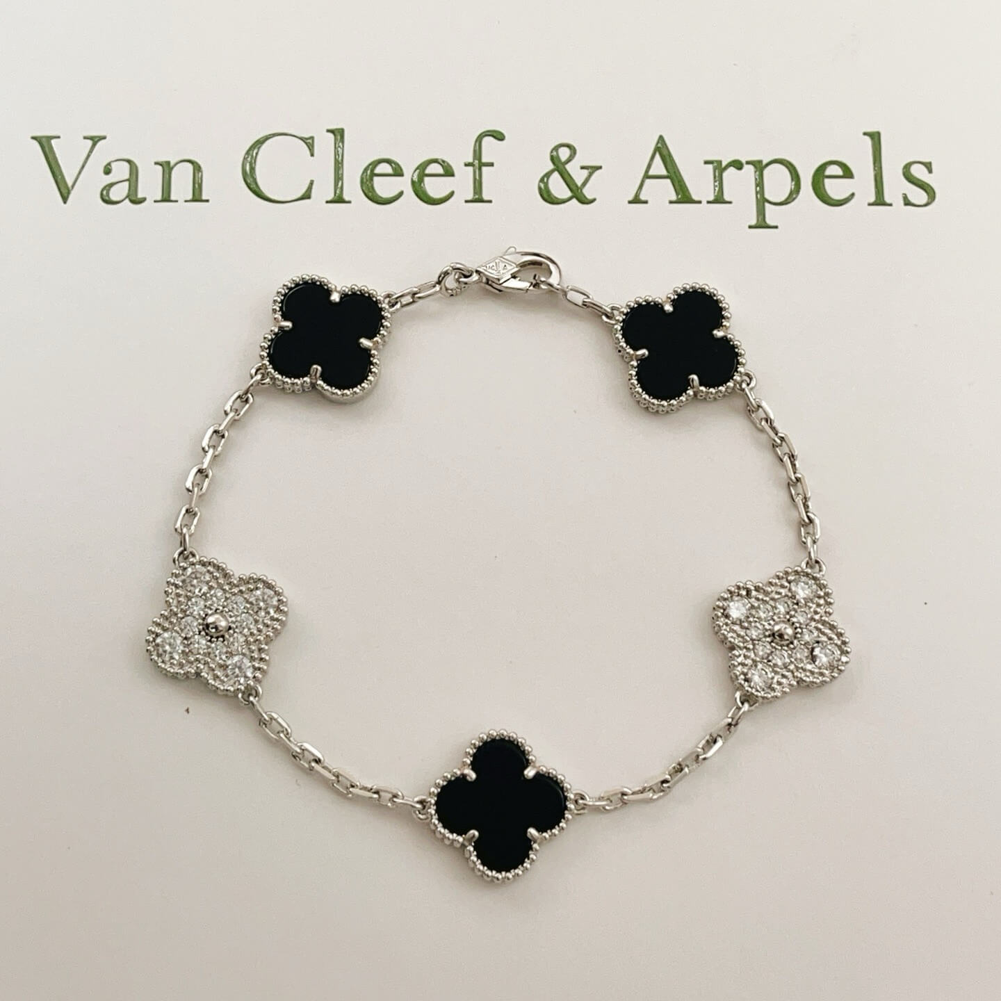 Van Cleef & Arpels Bracelet-011