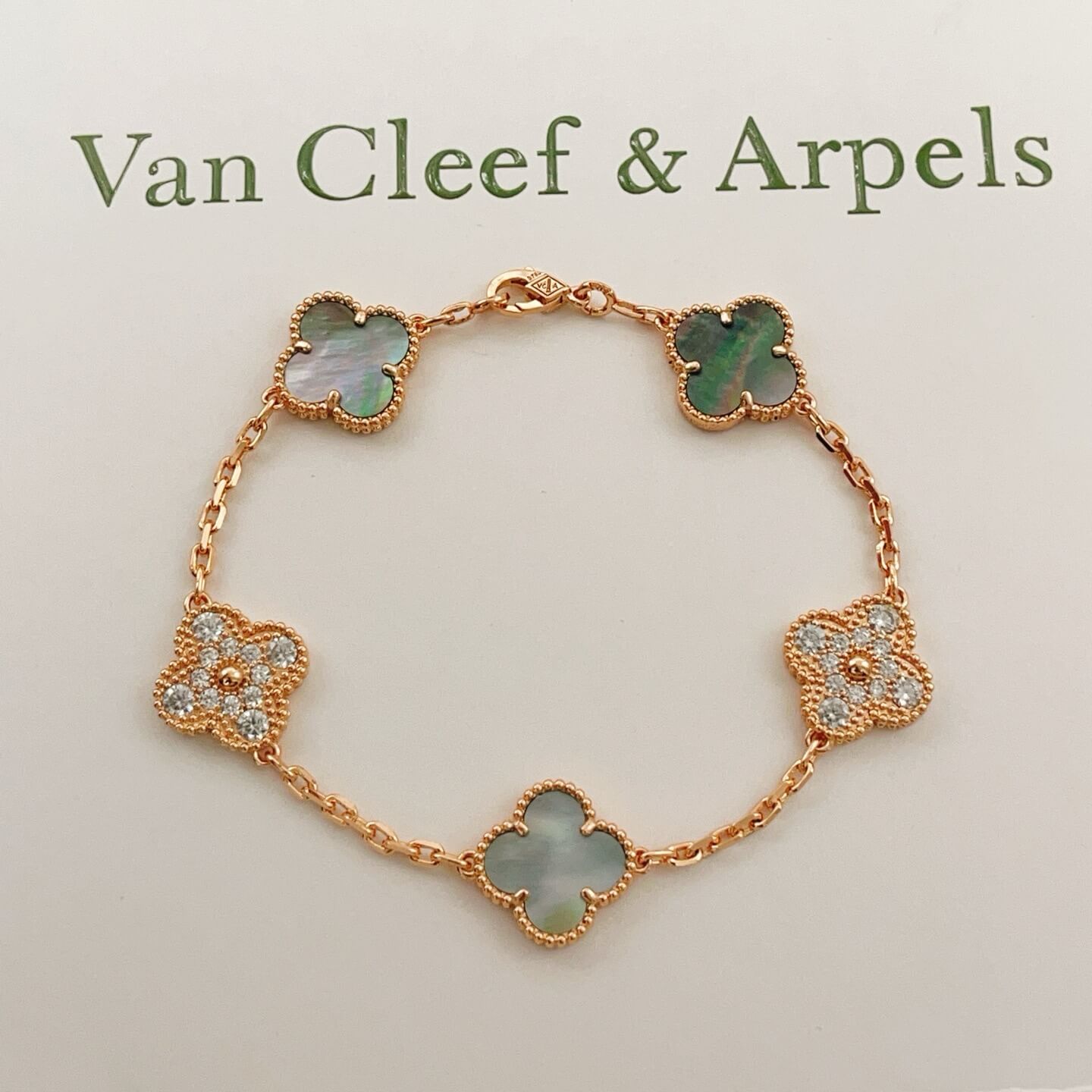 Van Cleef & Arpels Bracelet-013
