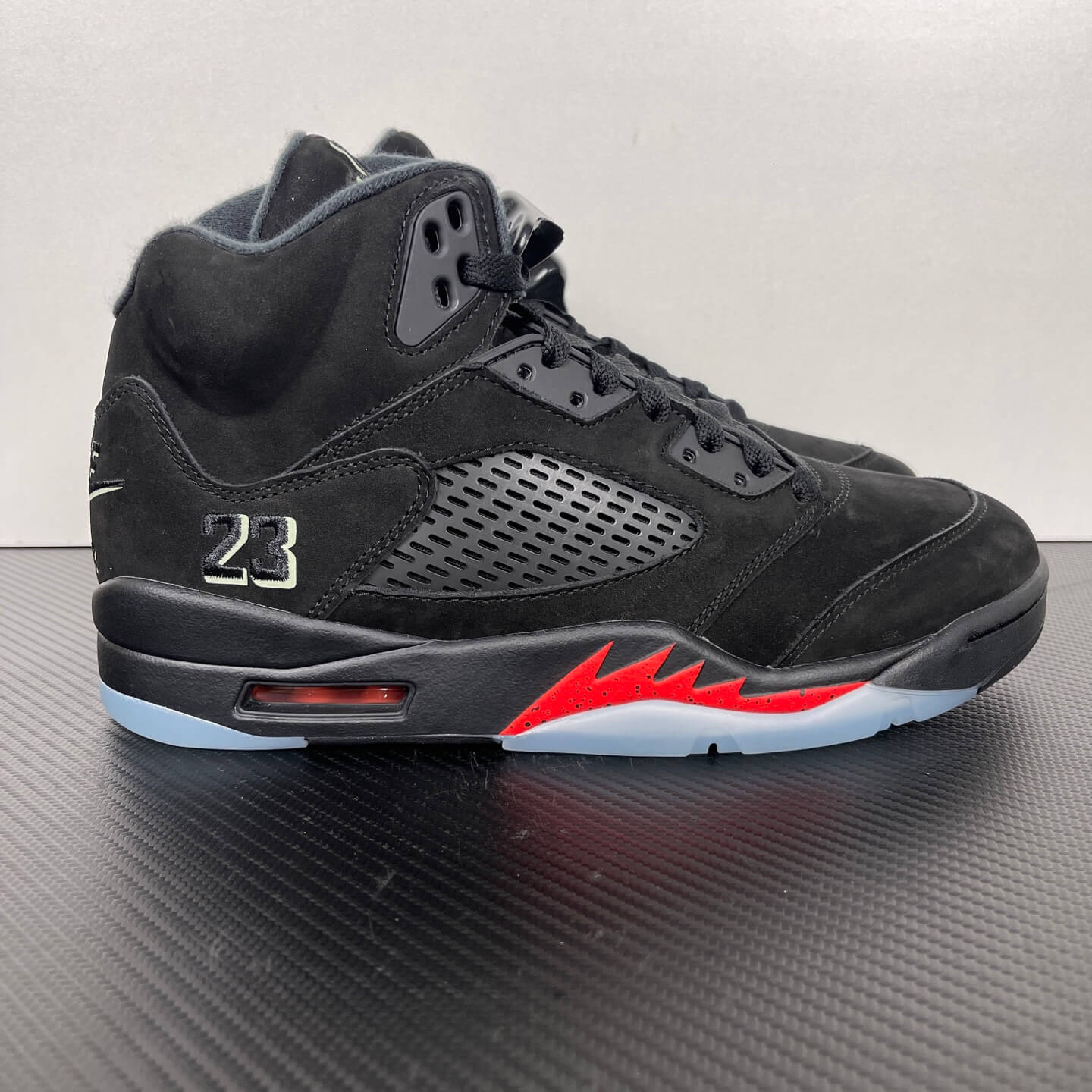 Air Jordan 5 Retro-102