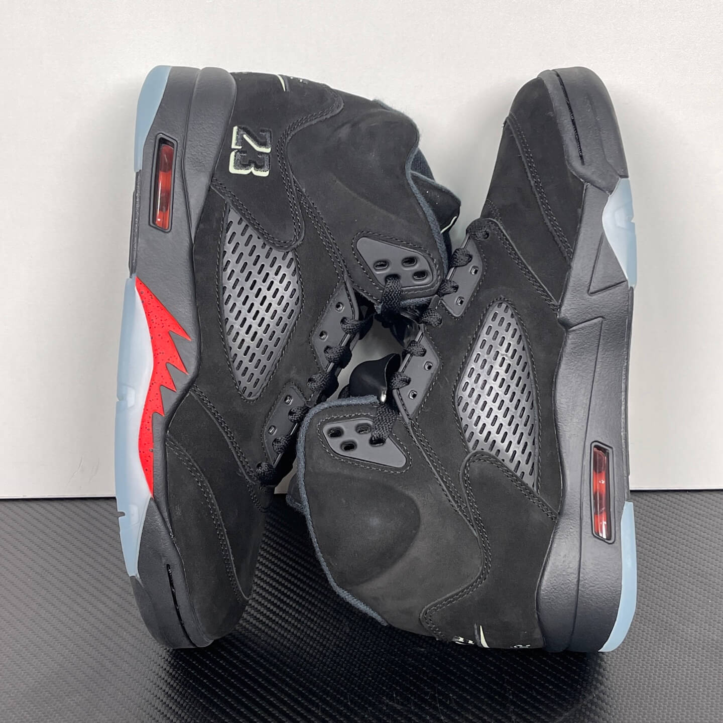 Air Jordan 5 Retro-102
