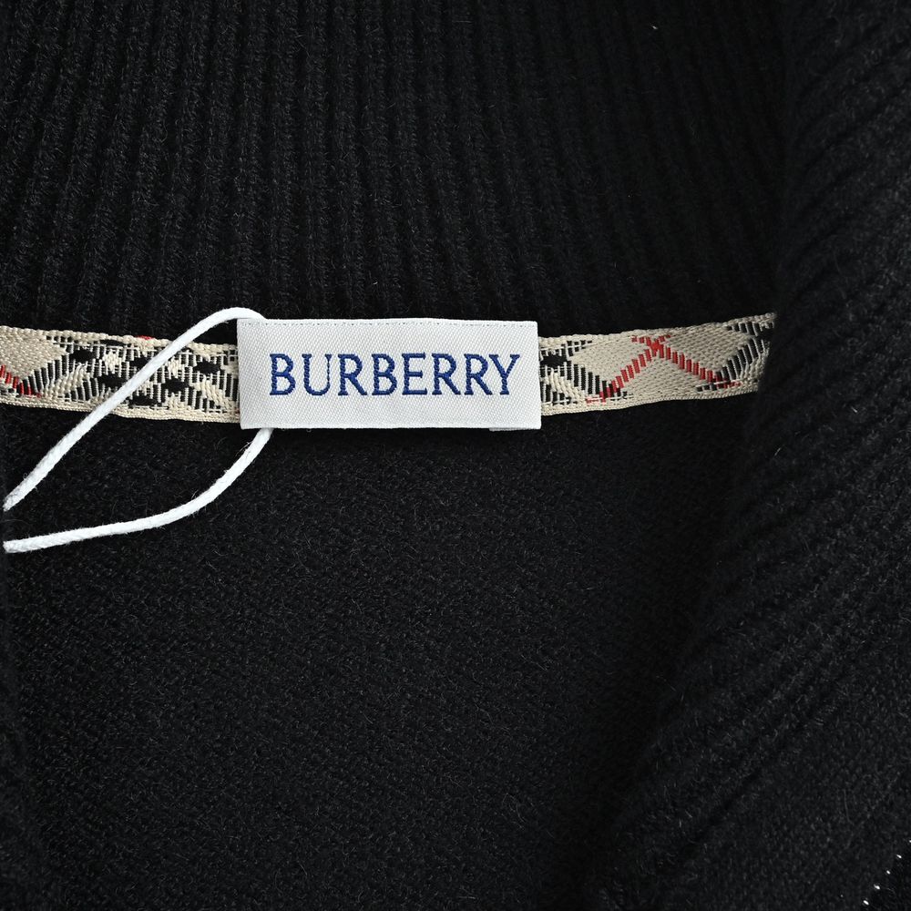 Burberry Sweater-062