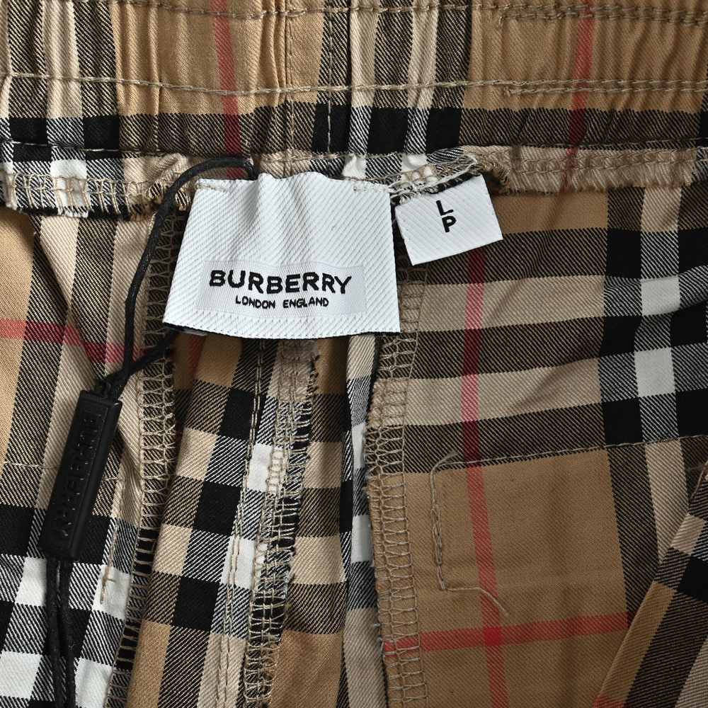 Burberry Pants-030