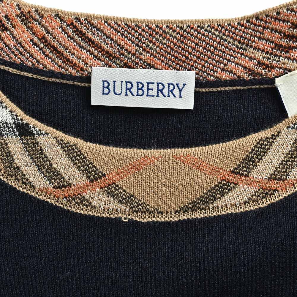 Burberry Sweater-052