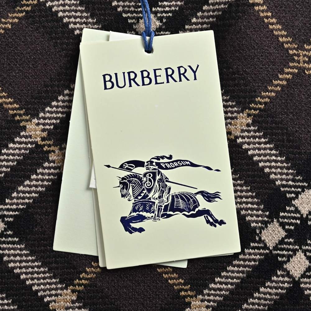 Burberry Sweater-046