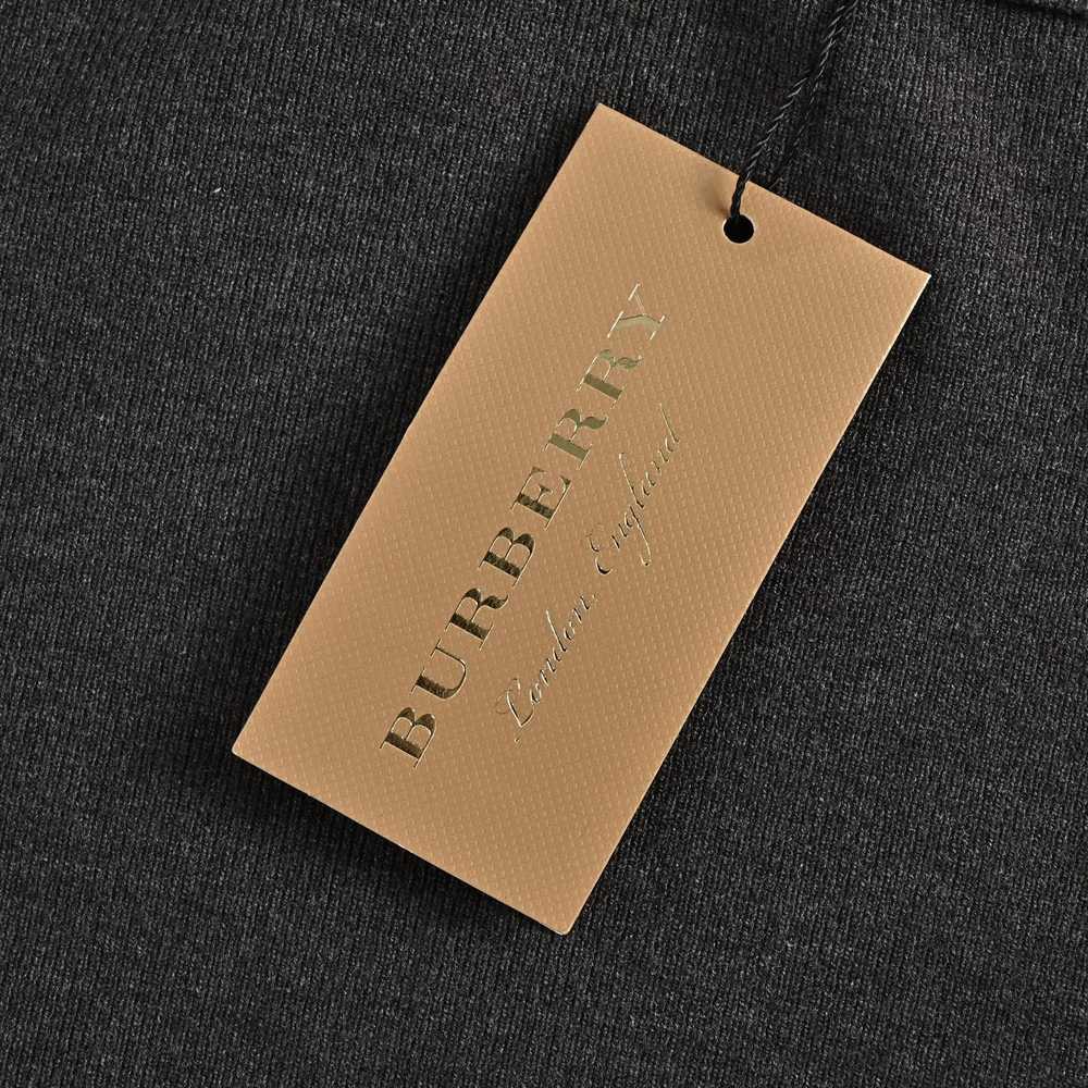 Burberry Sweater-050