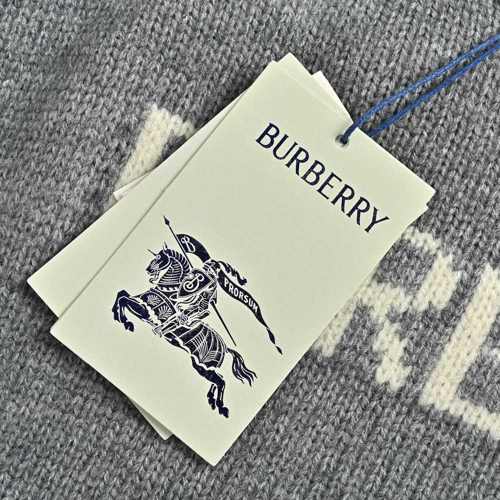 Burberry Sweater-045