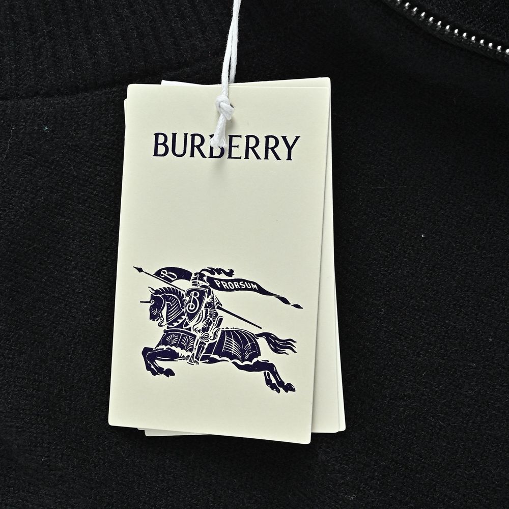 Burberry Sweater-062