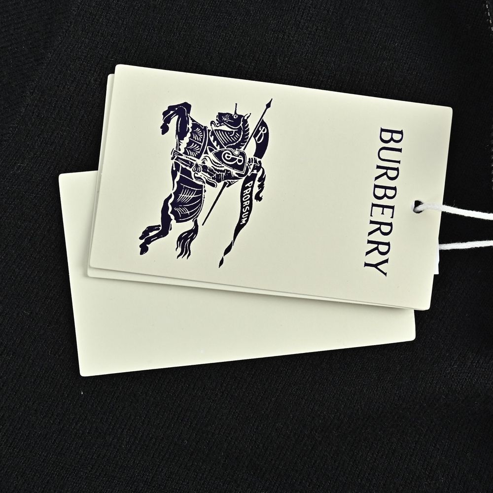 Burberry Sweater-058