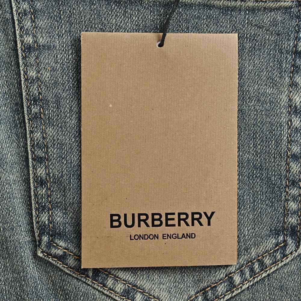 Burberry Pants-024