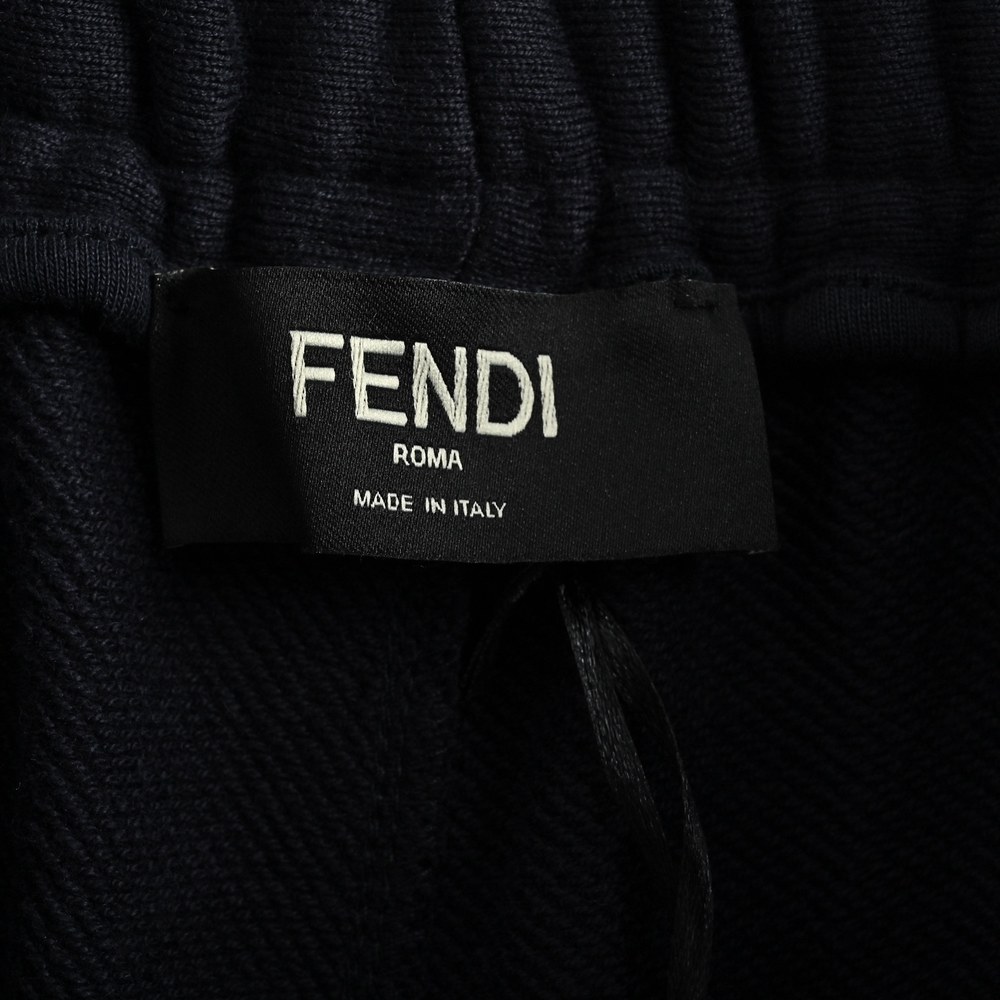 Fendi Shorts-017
