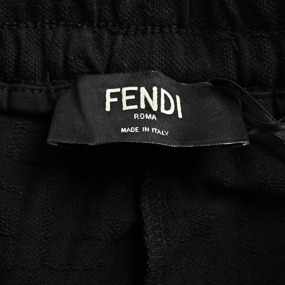 Fendi Shorts-014