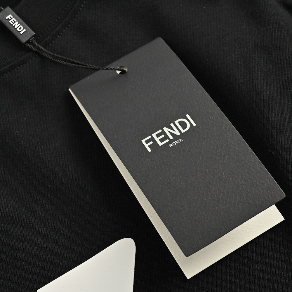 Fendi T-shirts-672