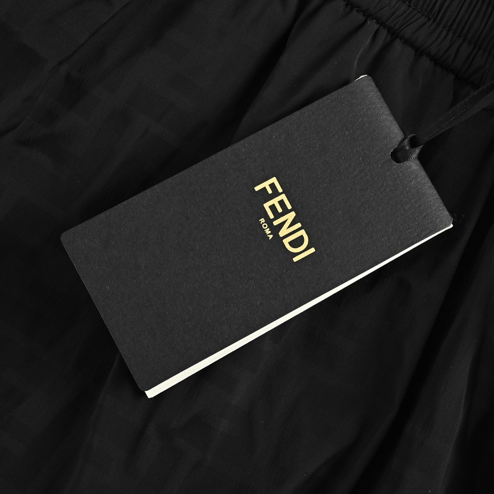 Fendi Shorts-015