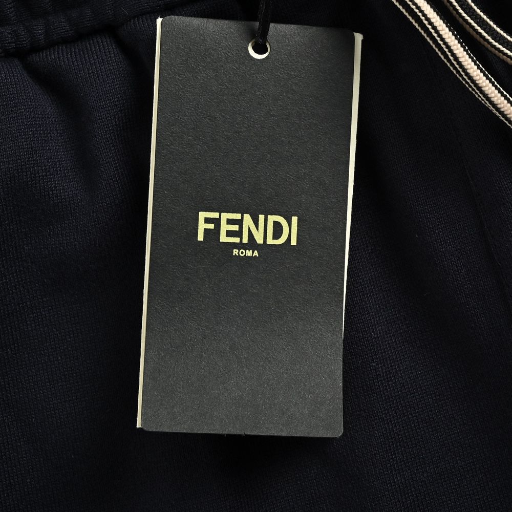 Fendi Shorts-017