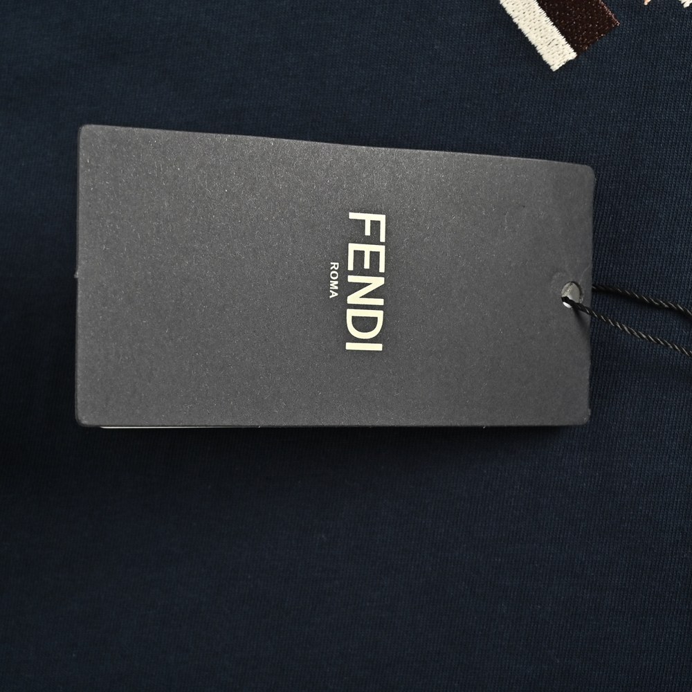 Fendi T-shirts-674