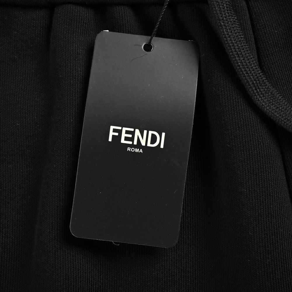 Fendi Shorts-007
