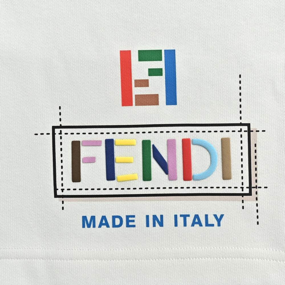 Fendi Shorts-008