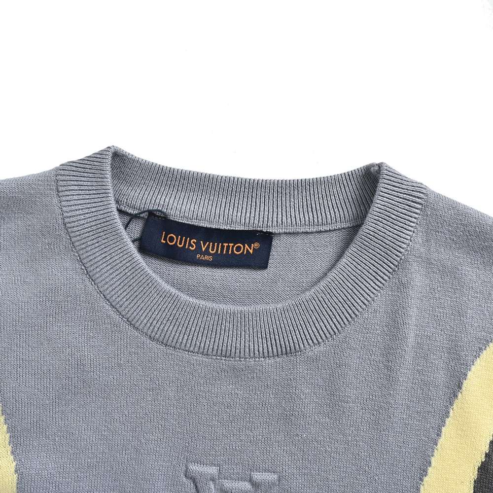 LV T-shirts-2889