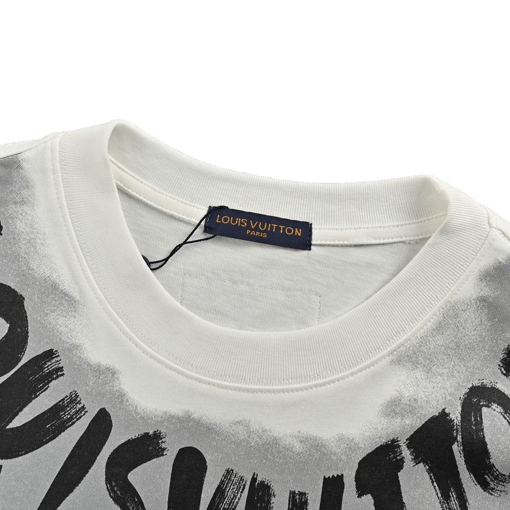 LV T-shirts-2470