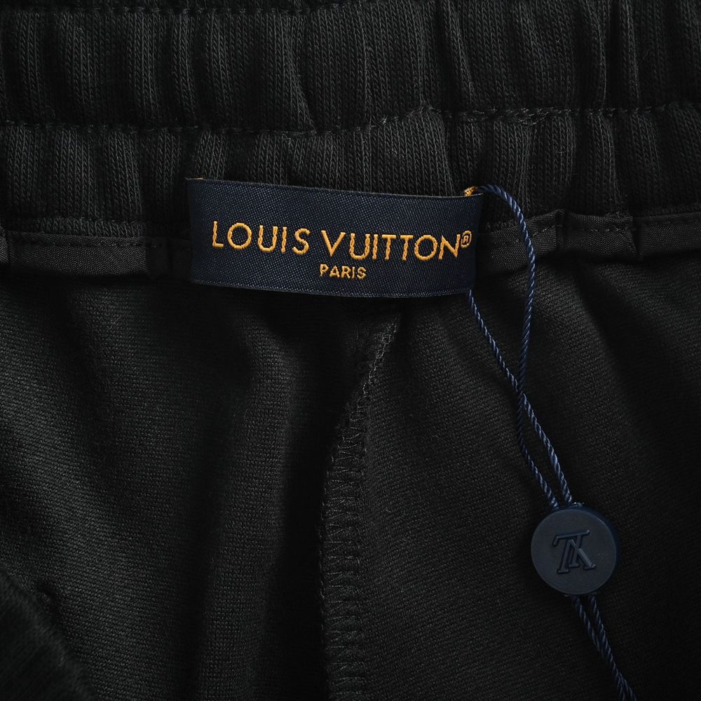 LV Shorts-301