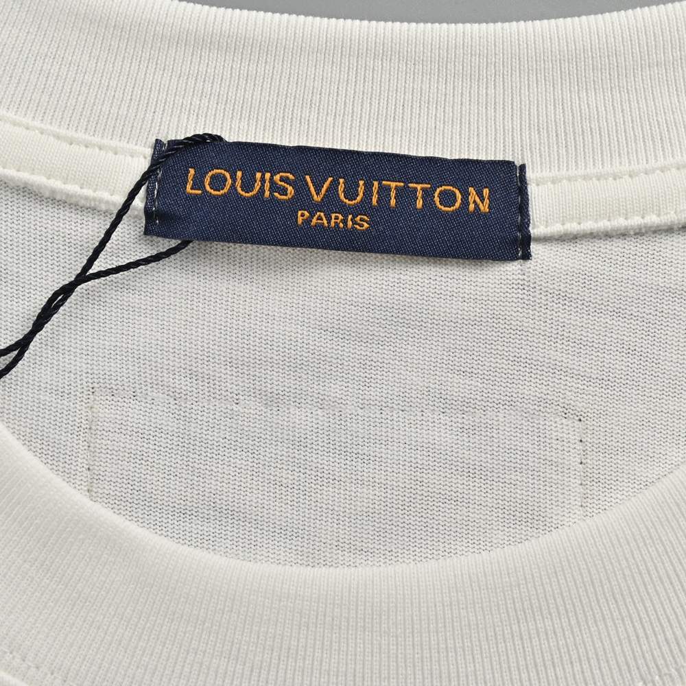 LV T-shirts-2470