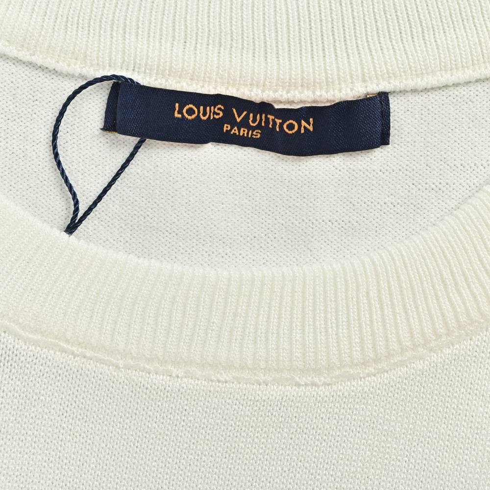 LV Sweater-457