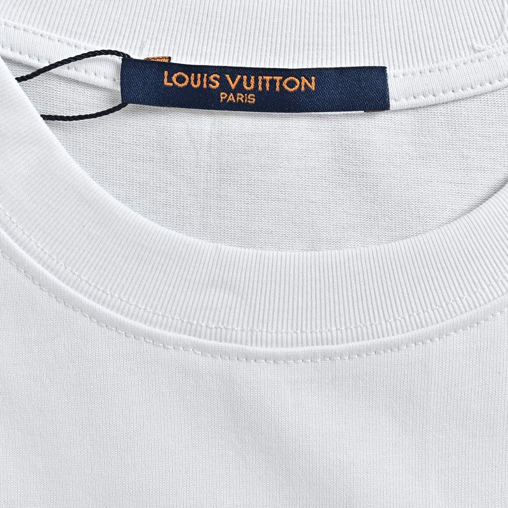 LV T-shirts-2600