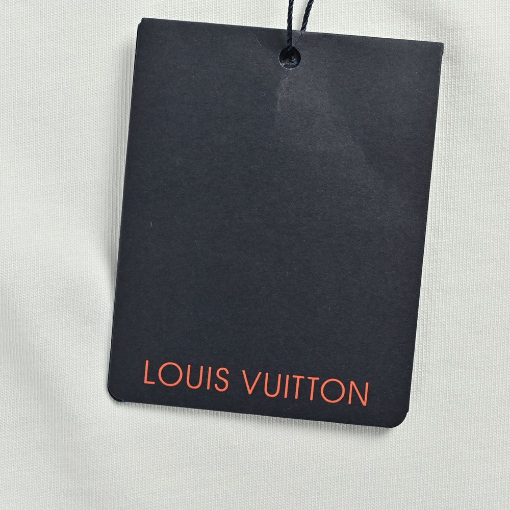 LV T-shirts-2564